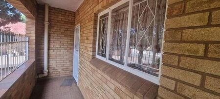 2 Bedroom apartment to rent in Adamayview, Klerksdorp