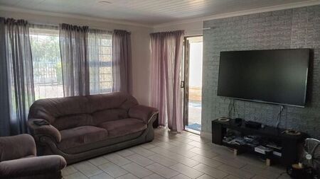 2 Bedroom apartment to rent in Adamayview, Klerksdorp