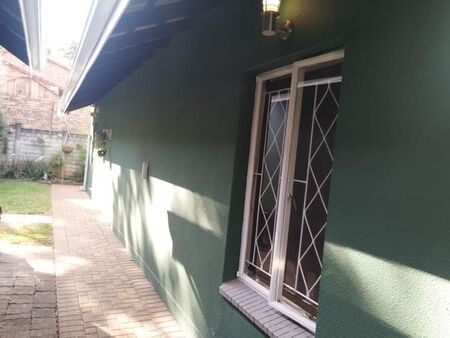 1 Bedroom cottage to rent in Fairland, Randburg