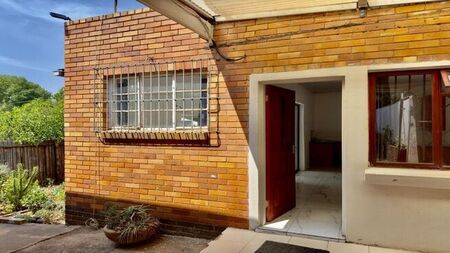 1 Bedroom cottage to rent in Westdene, Johannesburg