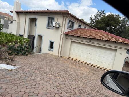 4 Bedroom House in Waterkloof Ridge