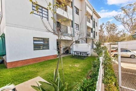 2 Bedroom Apartment in Bryanston