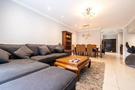 2 Bedroom Apartment in Oaklands