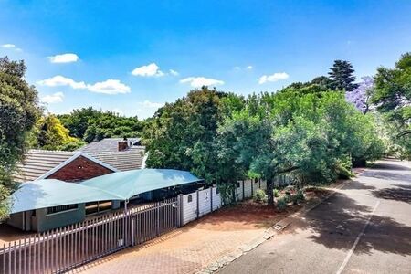 4 Bedroom House in Cresta
