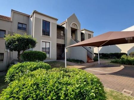 2 Bedroom Townhouse in Oakdene