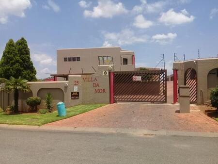 2 Bedroom Townhouse in Ridgeway