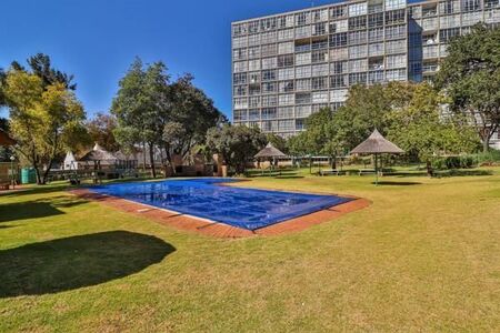 2 Bedroom Apartment in Bedfordview