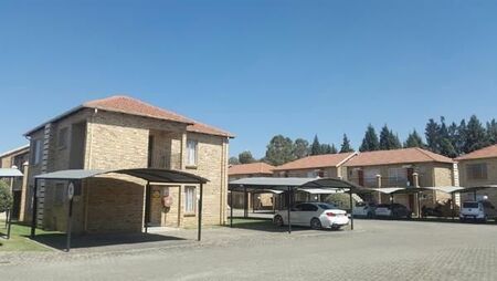 2 Bedroom Townhouse in Vanderbijlpark Sw