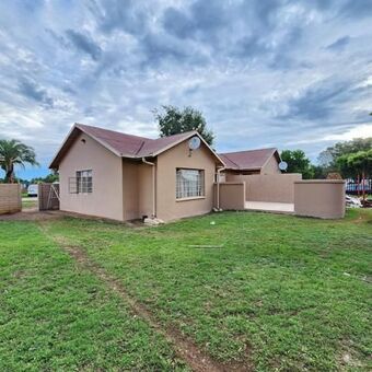 3 Bedroom House in Strubenvale