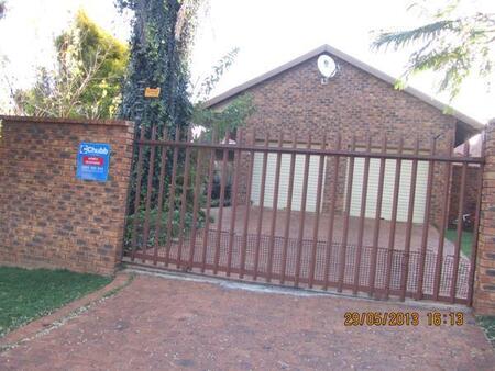 3 Bedroom House in Glen Marais