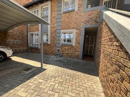 2 Bedroom Apartment in Glen Marais