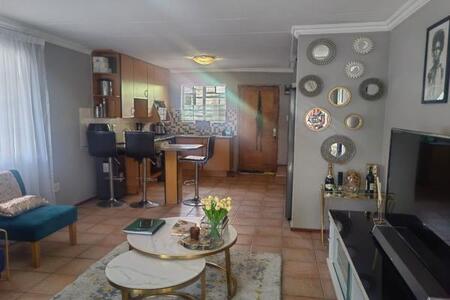 2 Bedroom Townhouse in Kempton Park Central