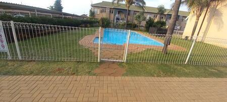 1 Bedroom Townhouse in Norkem Park