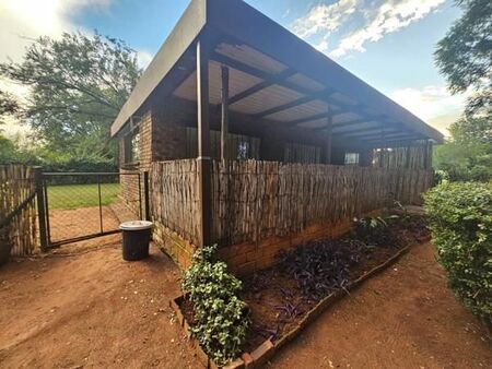 1 Bedroom Townhouse in Mnandi Ah