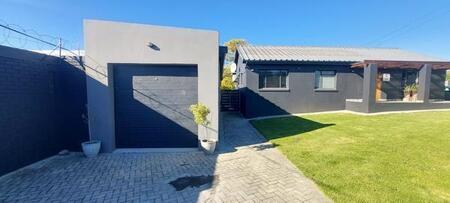 3 Bedroom House in Mount Pleasant