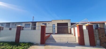 2 Bedroom House in West End