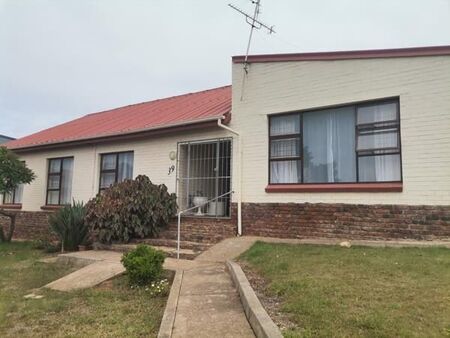 3 Bedroom House in Wavecrest