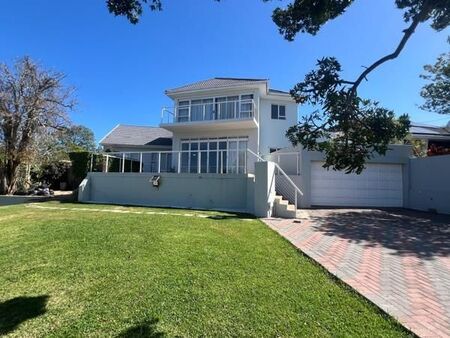 5 Bedroom House in Nahoon