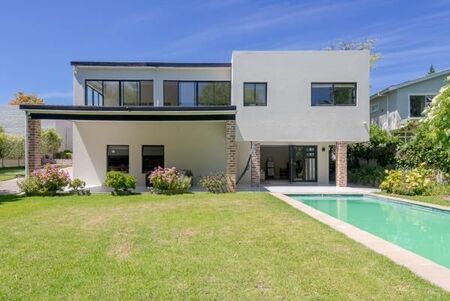 4 Bedroom House in Tokai