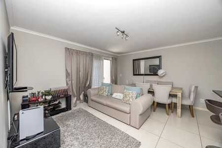 2 Bedroom Apartment in Claremont Upper