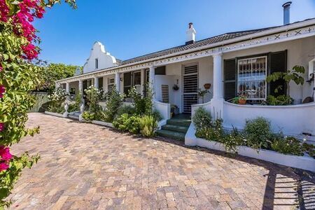 3 Bedroom House in Kenilworth