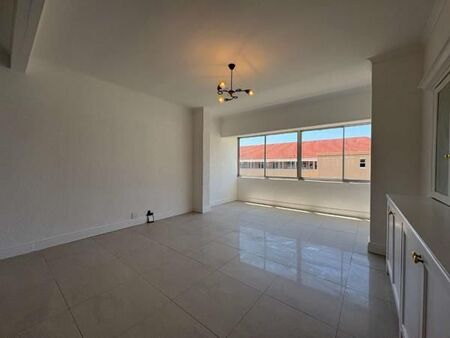 3 Bedroom Apartment in Oranjezicht