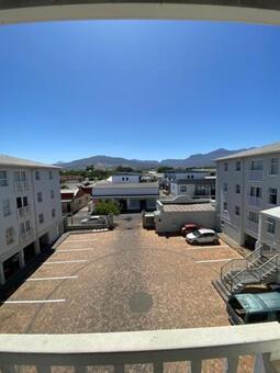 2 Bedroom Apartment in Wellington Central