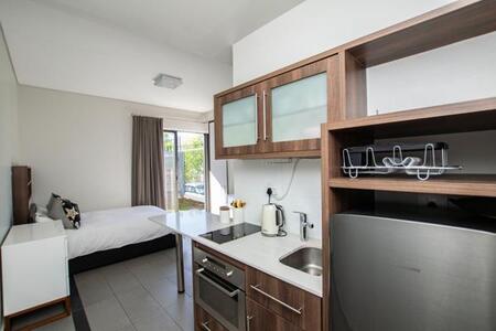 Bachelor apartment in Stellenbosch Central