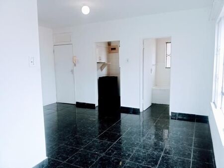 Studio Apartment in Essenwood