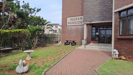 1.5 Bedroom Flat in Doonside