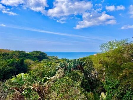 4 Bedroom House in Sheffield Beach