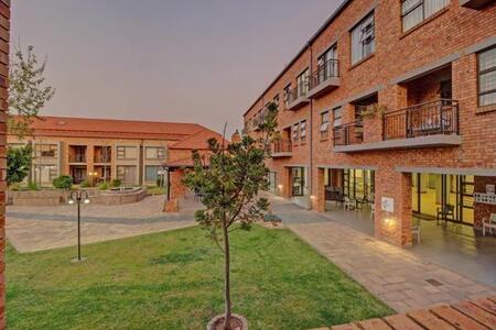 2 Bedroom House in Equestria