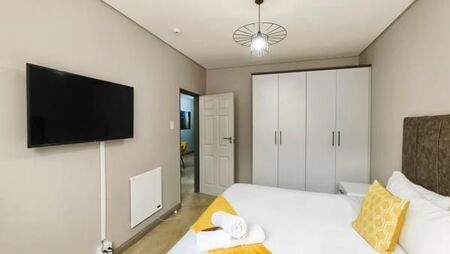 2 Bedroom Apartment in Menlo Park