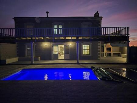 6 Bedroom House in Country Club