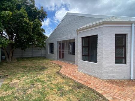 2 Bedroom House in Sandbaai
