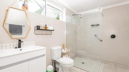 4 Bedroom House in Struisbaai