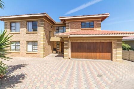 3 Bedroom House in Reebok