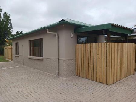 1 Bedroom Apartment in George South