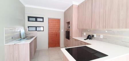 1 Bedroom Apartment in Waterkloof Ridge
