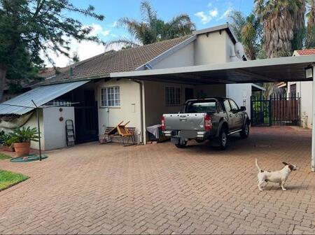 2 Bedroom House in Doornpoort