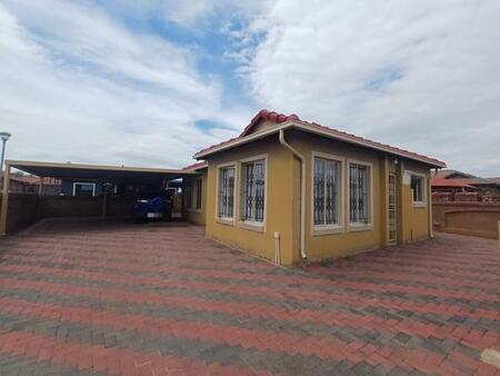 3 Bedroom House in Nellmapius