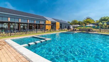 2 Bedroom Apartment in Linbro Park