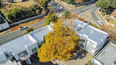 1 Bedroom Apartment in Bryanston