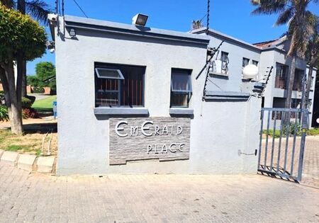 2 Bedroom Apartment in Randpark Ridge