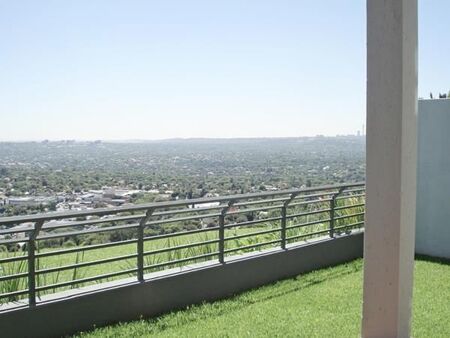3 Bedroom Apartment in Northcliff