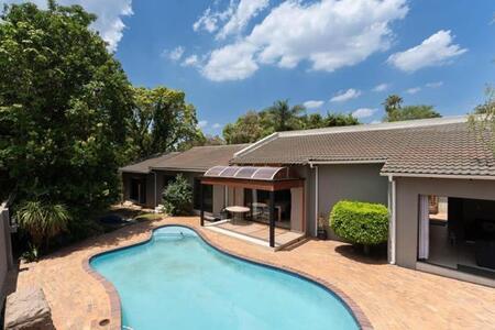 4 Bedroom House in Sharonlea