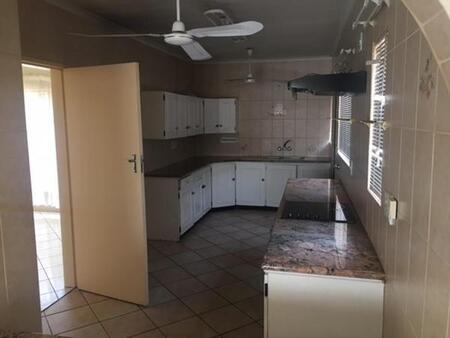 3 Bedroom House in Birchleigh North