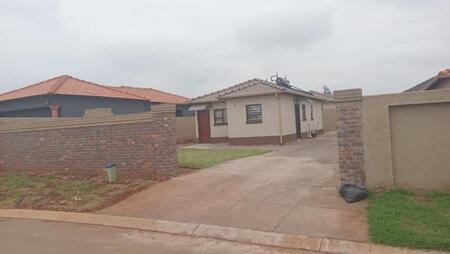 3 Bedroom House in Dawnpark