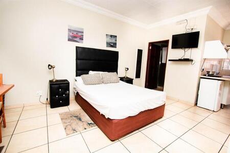 Studio Apartment in Witfield