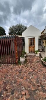 2 Bedroom Apartment in Kleinfontein